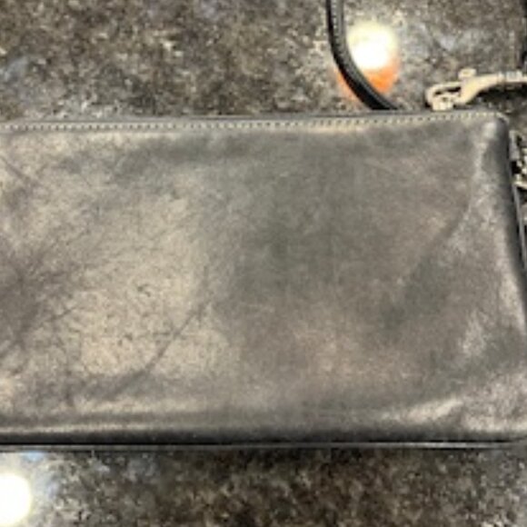 EUC Authentic Coach Black Leather Wristlet with Buckle Pocket - Picture 2 of 6
